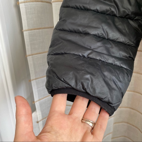 The North Face Black Puffer Jacket - Picture 6 of 14
